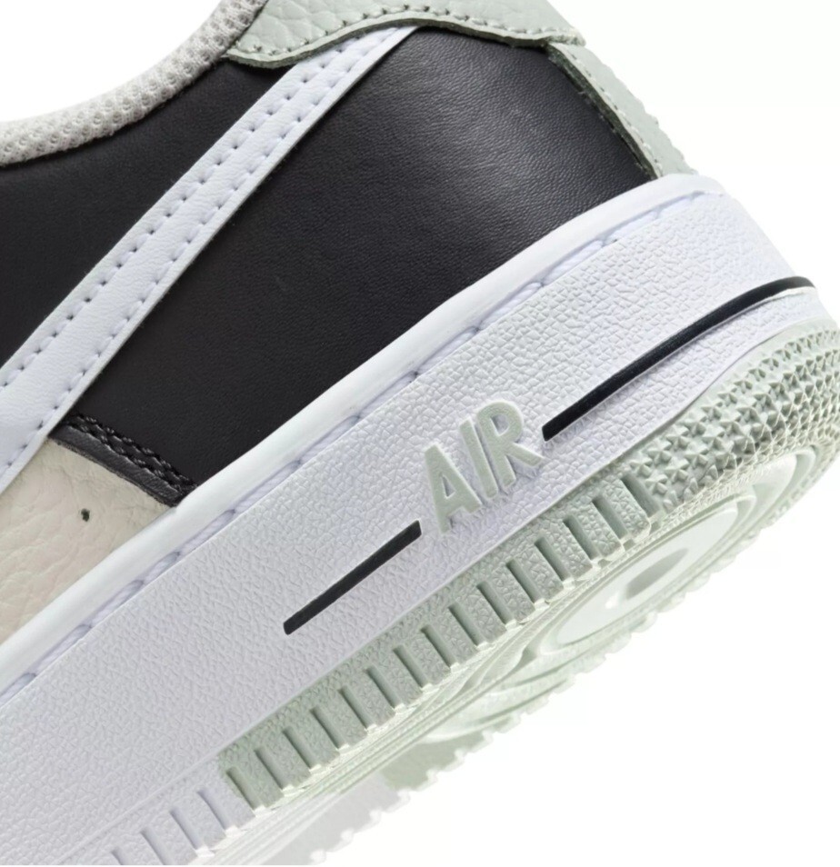 靴 25cm NIKE AIR FORCE 1 LV8 FB9035-002 NIKE Grade School Air Force 1 LV8 FB9035 002 - Shiekh