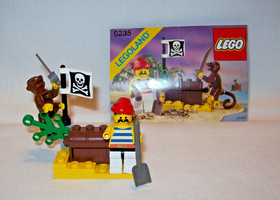 Lego Pirates 6235 Buried Treasure Chest + Instructions - Missing Hand & Pistol