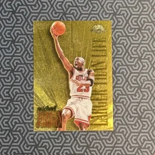 1995-96 Skybox Premium - Larger than Life Michael Jordan #L1 Gorgeous Insert 