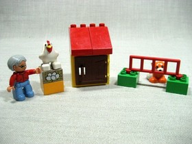 Lego Duplo 5644 Chicken Coop + Fox  - "Little Fox in the Chicken Coop" - 100%