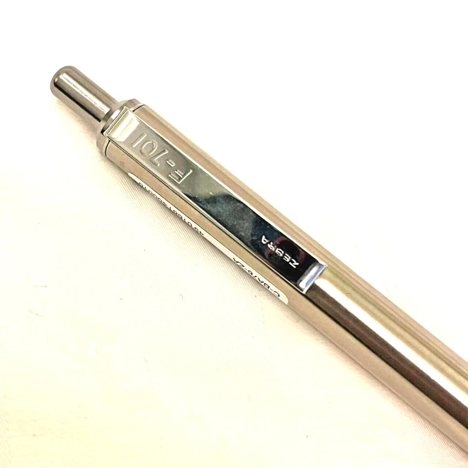 Caneta esferográfica Zebra F 701 corpo de aço completo e refil de aço tinta preta 0,7 mm - Imagem 4 de 4