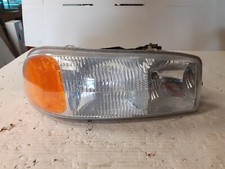2000-2006 GMC Yukon RH Right Front Headlight 16524544