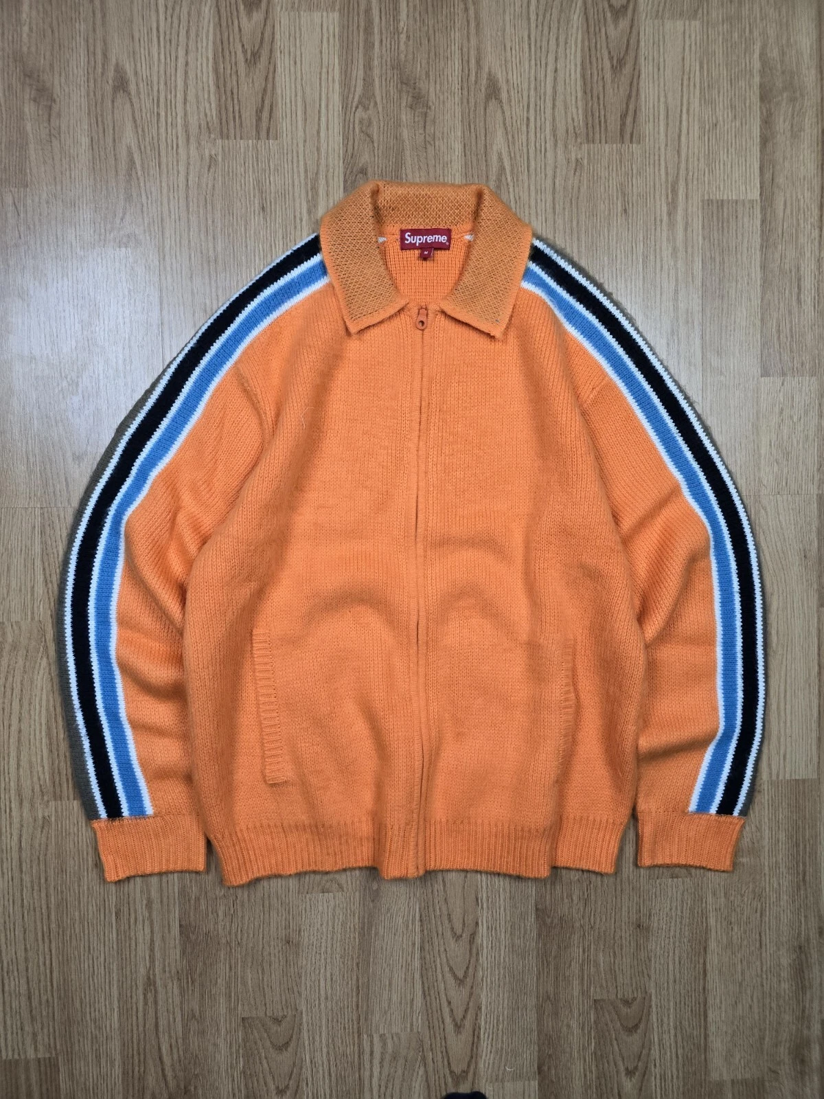 Pull/cardigan maille zippée à rayures Supreme, taille M, orange, Neuf avec étiquette