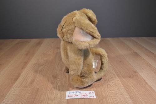 Yang Jee Target Dayton-Hudson Sneakers the Mouse 1988 Plush(310-370) - Picture 2 of 5