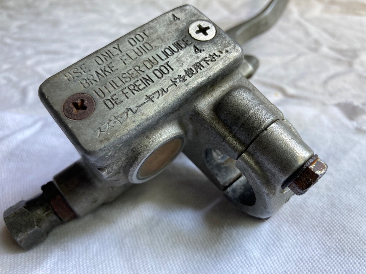 2011-2015 11 Kawasaki ZX 1000 Z Front Brake Master Cylinder 43015