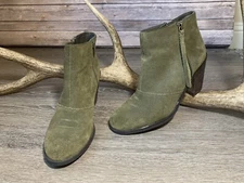 Crown Vintage Green Suede Ankle Heel Boots Booties Size 9 Side Zip