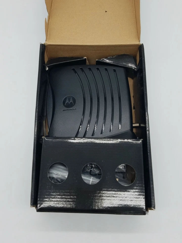 Open Box Motorola SURFboard SB5101u Cable Modem W/ Power Cord And Ethernet Cable - Image 2 of 4