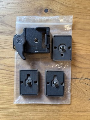 Manfrotto 323 RC2 System Schnellverschlussadapter mit 3 200PL-14 Platten