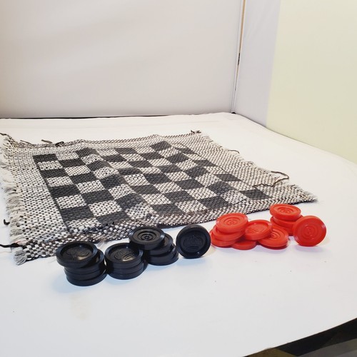 24 CHECKERS KNITTED BOARD GAME,FOLD PACK AWAY PLAY 2 PLAYERS. 10"X10". - Picture 3 of 9