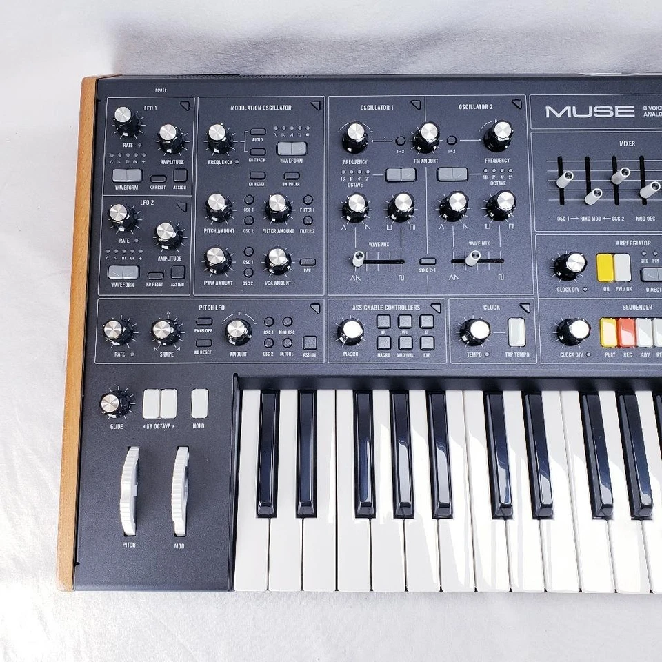 Moog Muse 8-voice Polyphonic Analog Synthesizer w/Gator Hard Case (PB1029383) - Image 2 of 4