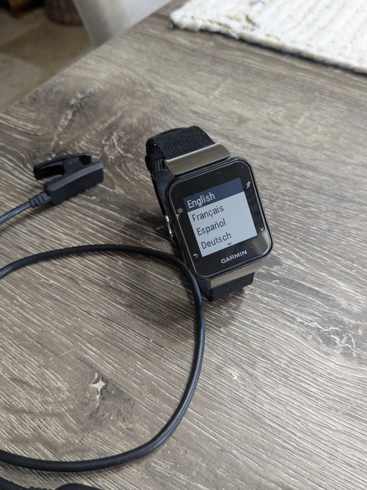 Garmin Forerunner 35. GPS Smartwatch. Inklusive Ladekabel. - Bild 3 von 4