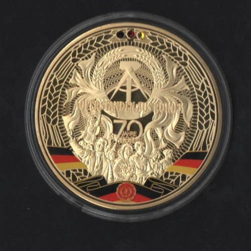 70 Jahre Gründ. DDR,Gigant Medaille Cu vergoldet,PP,  110 Gr. 70 mm, Zertifikat - Bild 1 von 4