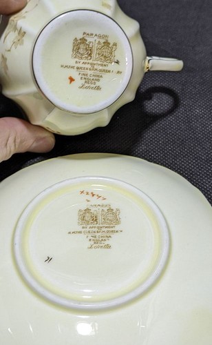Paragon Fine Bone China Teacup & Saucer - Loretta - Picture 5 of 5