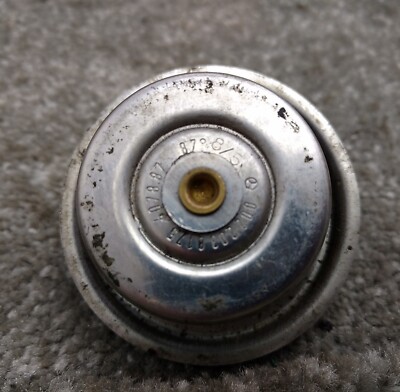 Mercedes Thermostat 0022038175 M110 280 M115 200 220 OM615 200D 