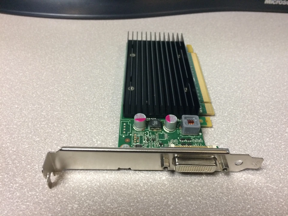 HP NVidia Quadro NVS 300 512MB PCI-E Video Card 625629 632486-001 - Image 4 of 4
