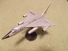Built 1/144: American CONVAIR B-58 HUSTLER Bomber Aircraft USAF