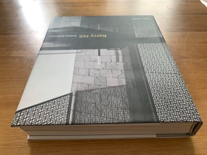 洋書 Kerry Hill: Crafting Modernism Kerry Hill: Crafting Modernism: Ojeda, Oscar Riera, Finch