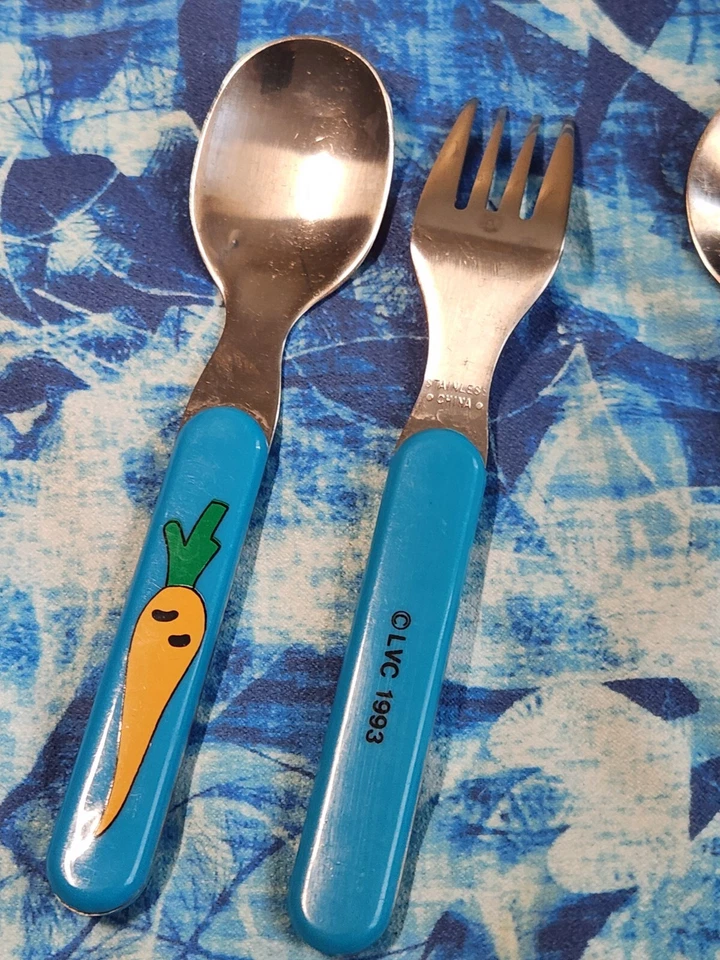 JUEGO DE TENEDOR Y CUCHARA S VINTAGE PARA BEBÉ Fisher-price, LvC 1993 y 3 sin marca Foto 3 de 4