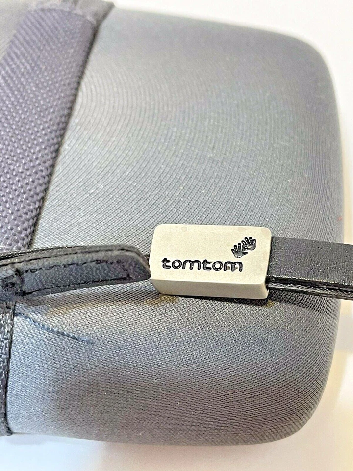 TomTom One Protective Case for GPS Zip Around Storage Gray 4.5  x 3.75 Inches - Image 3 of 4