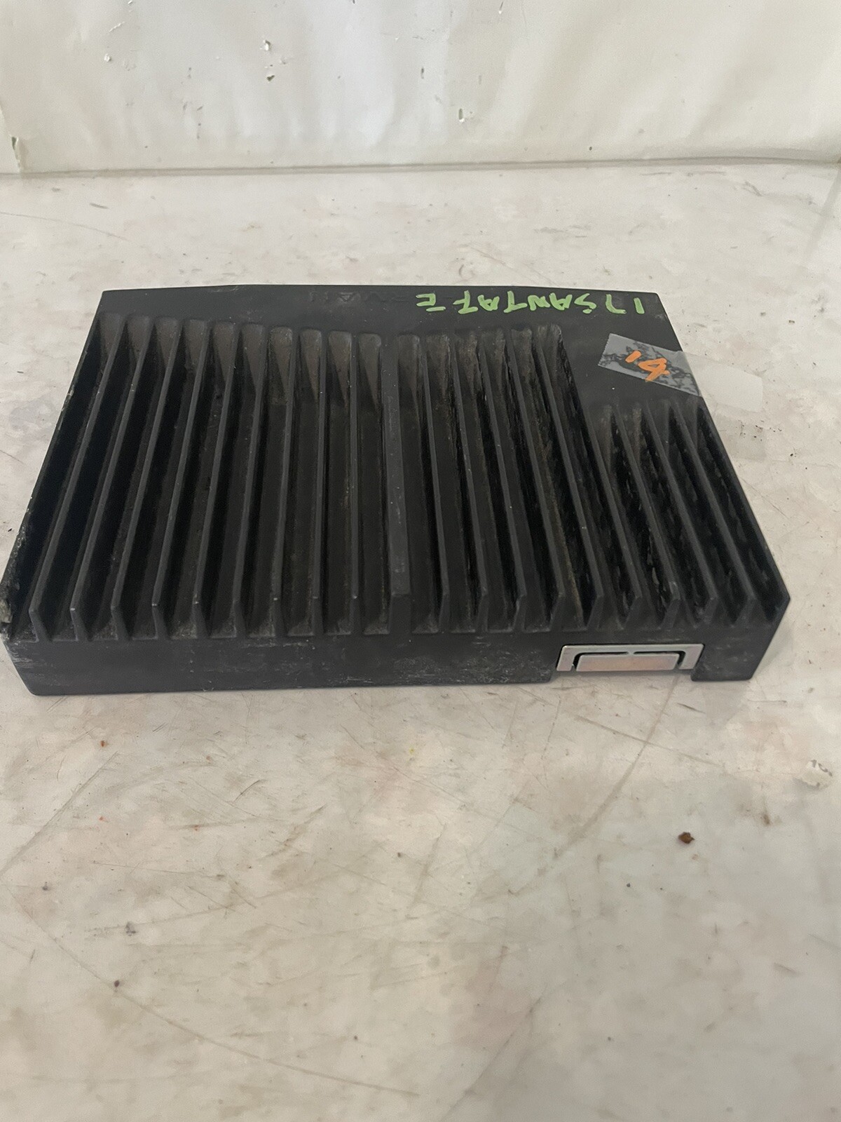 2017 HYUNDAI SANTA FE RADIO AUDIO STEREO SYSTEM AMP HARMAN OEM 96370