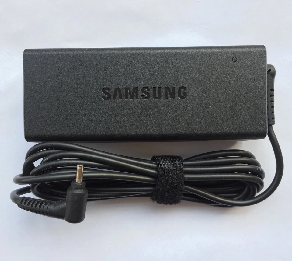Novo Adaptador AC Original Samsung 60W para Notebook 9 Pro NP940X5N-X02US PA-1600-96 - Imagem 2 de 4