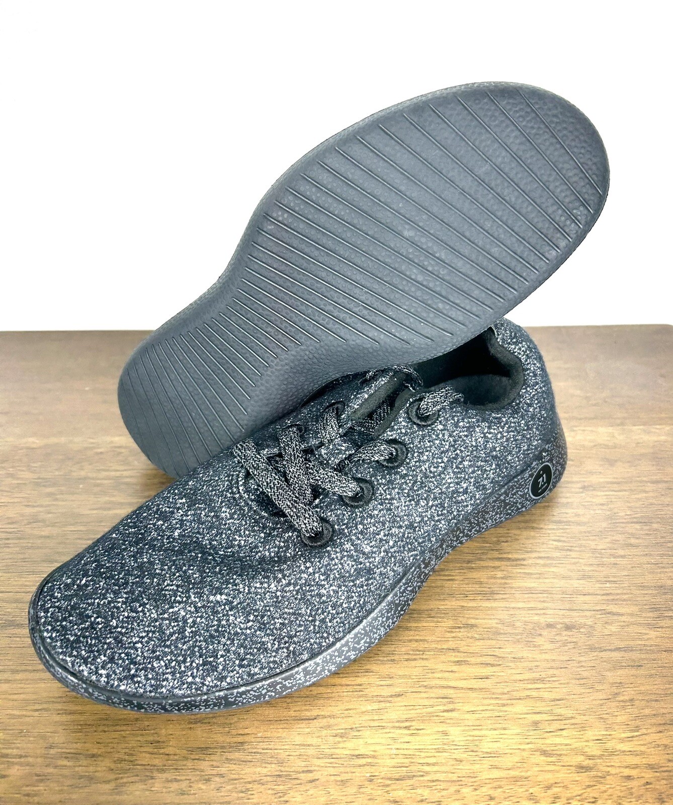 SAOLA Scarpe da corsa Allbirds donna lana runner Raven (suola nera) taglia 10 nuove senza scatola