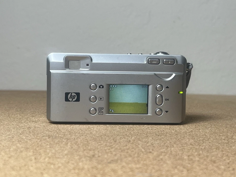 Vintage HP PHOTOSMART 435 DIGITAL CAMERA * SILVER LIMITED TESTED/WORKING - Image 3 of 4