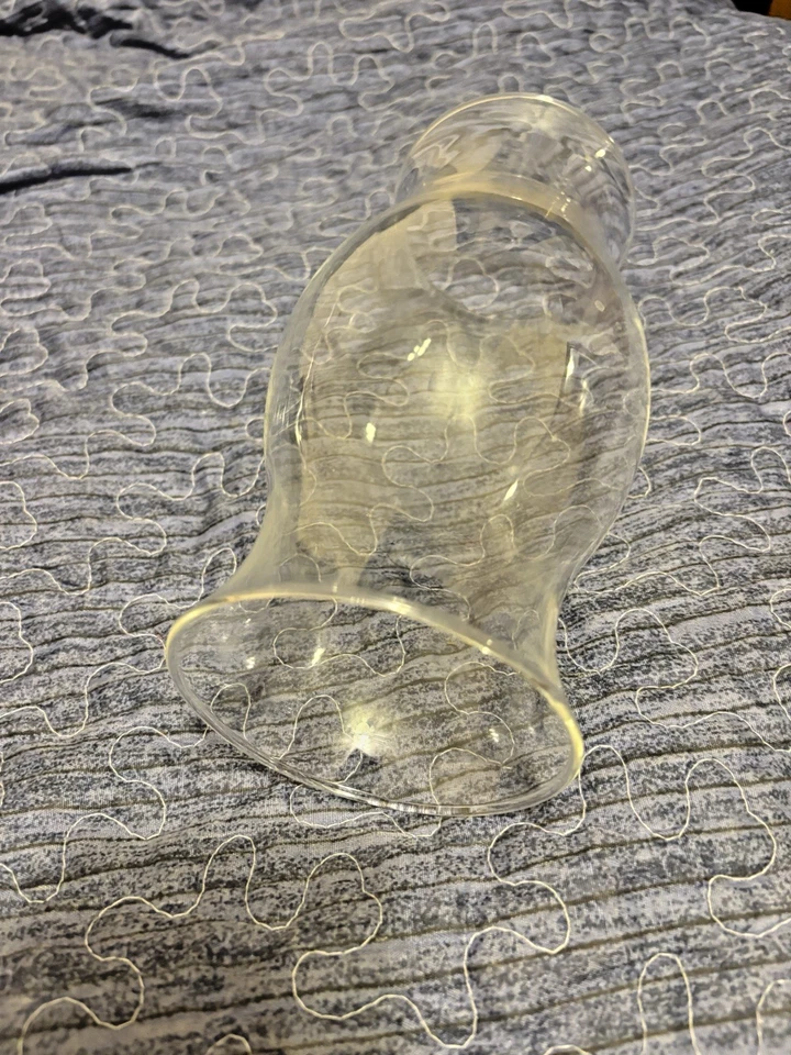 Clear Glass Hurricane Shade Dome Globe Oil Lamp Or Candle Holder 8.5" Tall Used - Image 4 of 4