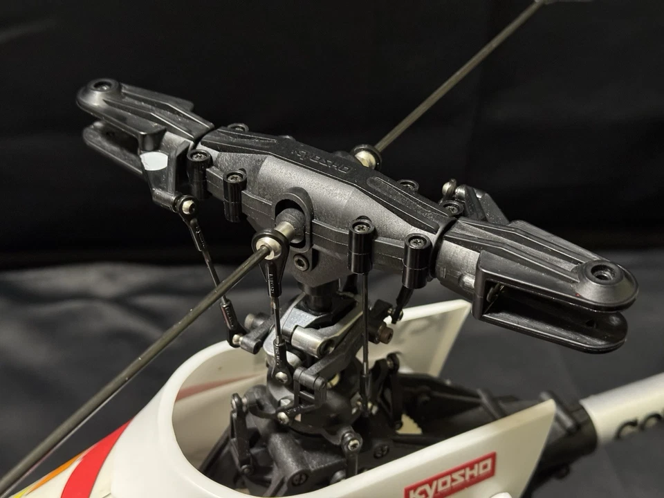 Vintage RC Helicopter Concept 30SR with Hover tuned by Kyosho Made in Japan - Image 3 of 4