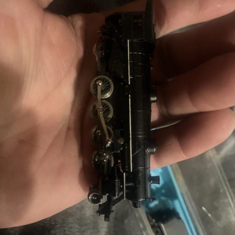 Atlas N Undecorated 2-8-2 Mikado Steam Engine DC 2185 (1) (T) - Image 3 of 4