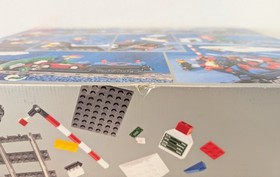 Lego Railway Express 4561 Passenger & Cargo 9V TRAIN System - New Sealed!