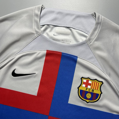 FC Barcelona Nike 10 メッシ　M Nike FC Barcelona 2011/2012 Home Jersey MESSI #10 Sz SM | eBay