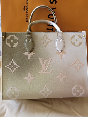 Louis Vuitton ONTHEGO MM Monogram Bag SPRING IN THE CITY KHAKI