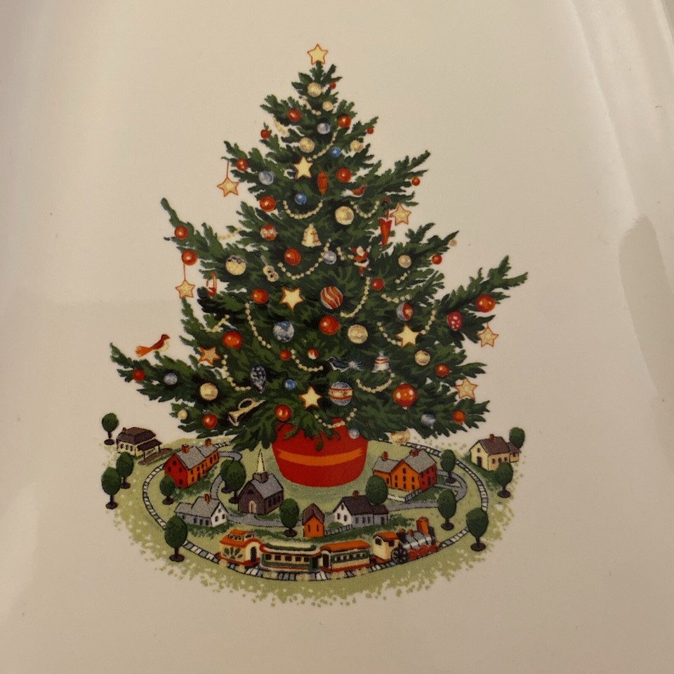 PFALTZGRAFF Bell Holiday Plate Christmas Heritage Bone China. New In