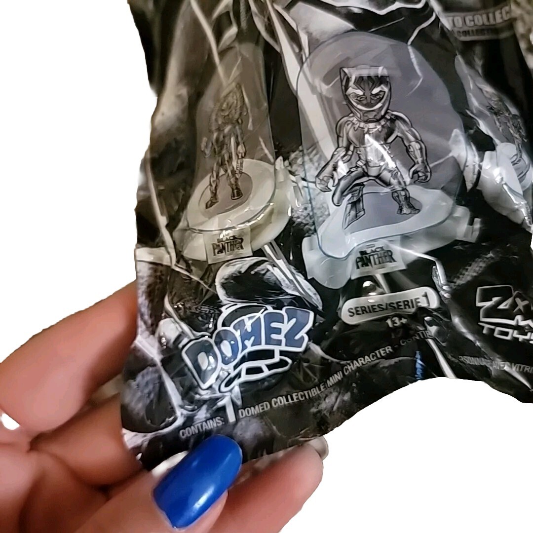 Marvel Black Panther Collectible Minis DOMEZ Series 1 Blind Bag  thumbnail 2