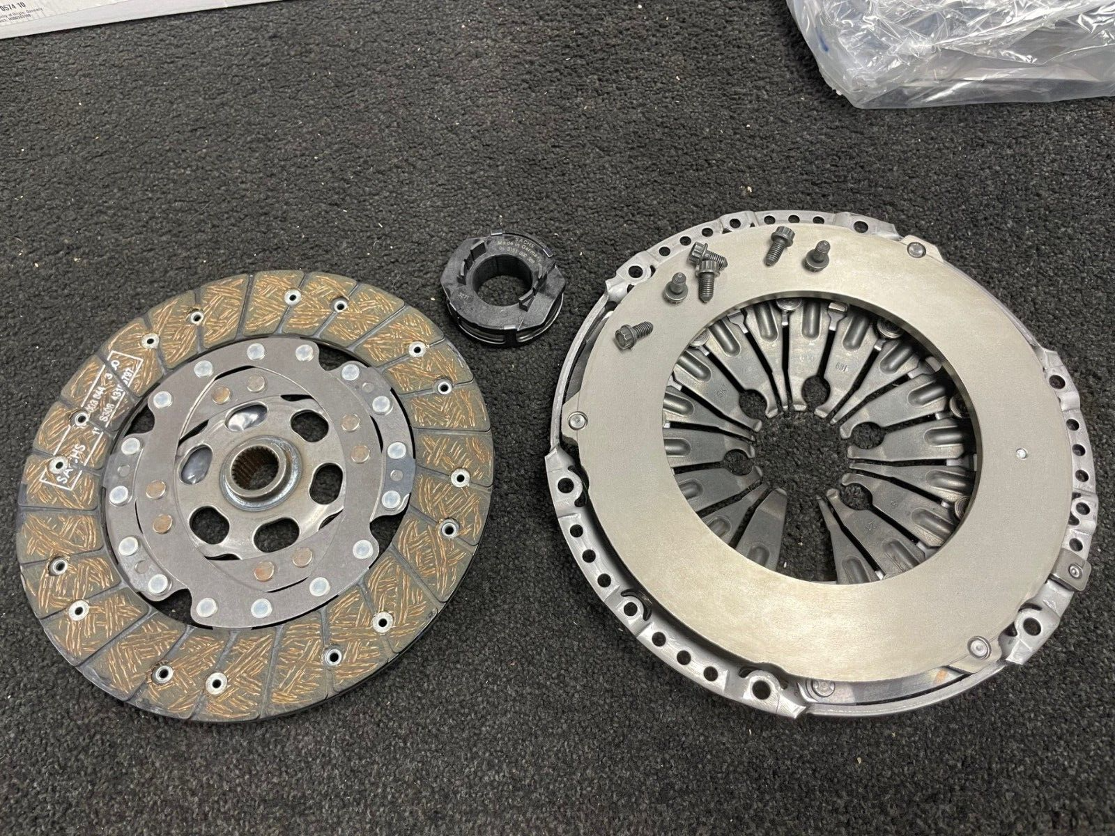 VW AUDI SKODA CADDY TOURAN LEON 1P1  1.6 1.9 TD  CAYC CAYB CLUTCH KIT NEW SACHS