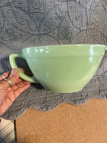 Vintage Jadeite Mixing Batter Bowl Fire King Oven Ware with Pour Spout & Handle