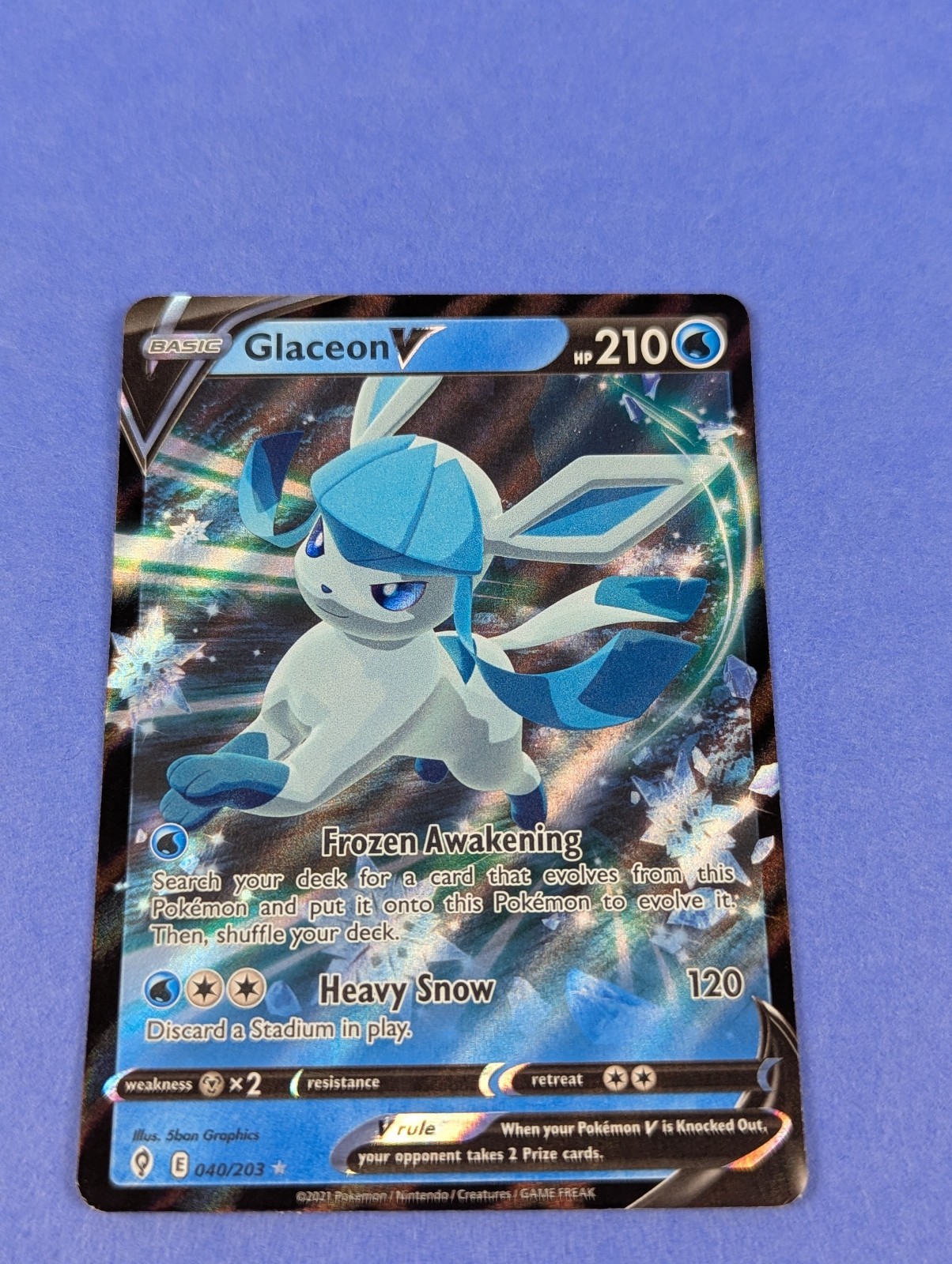 Glaceon V - 040/203 - Ultra Rare Holo Evolving Skies - Pokemon Card - NM