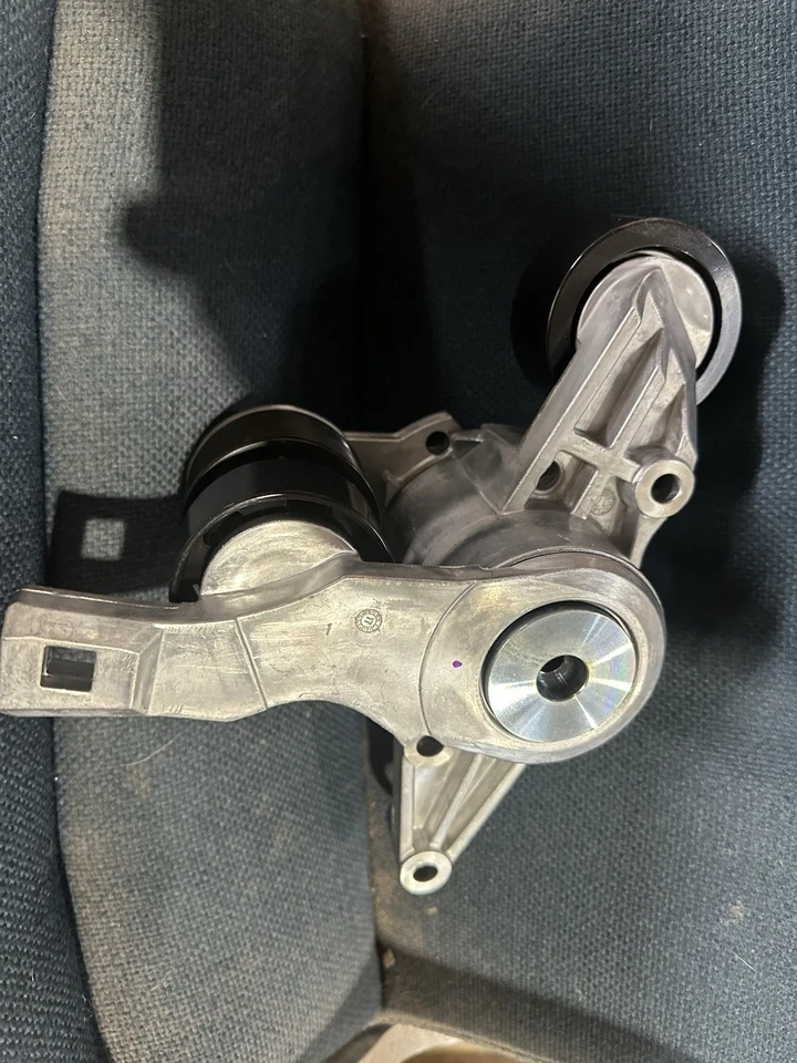 DETROIT DD13 DD15 BELT TENSIONER GENUINE GATES 38667 made in Canada. - Image 4 of 4