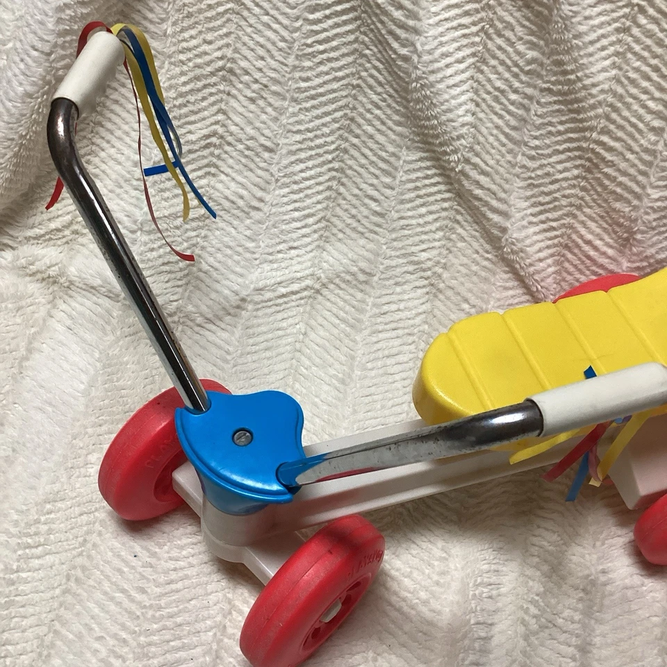 Vagón de colección Playskool Wiggle para niños blanco rojo azul amarillo 4 ruedas Foto 3 de 4