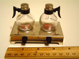 SALT & PEPPER coffee pot burner 3 3/4" wide NOVELTY VG or better condition