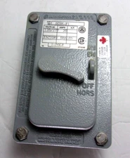 APPLETON ECSK-F1 ECS Series  Cover Switch 1 Pole 20A 120/277 VAC, New