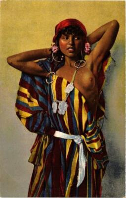 PC CPA Muchacha marroqui del Interior FEMALE ETHNIC NUDE (a10435)