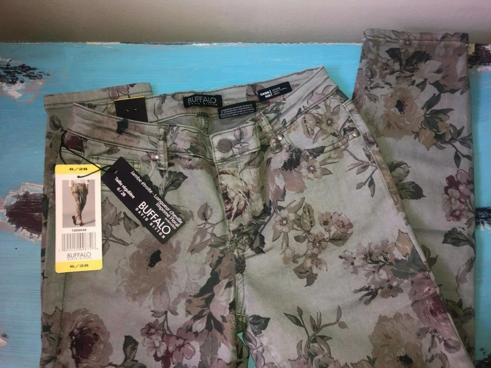 Pantalón Buffalo David Bitton Buffalo Estampado Floral (Verde) (1=$39) Foto 3 de 4