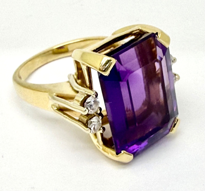 11.80 Carat Amethyst & Diamond Ring 14k YG w/Card Appraisal - Size 7