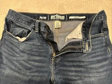 Urban Pipeline Relaxed Bootcut Dark Washed Jeans Men's Size 34 x 32