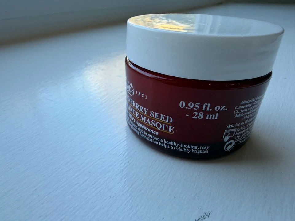 Máscara de resplandor energizante de semillas de cúrcuma y arándano Kiehls 0,95 OZ/28 ml Foto 2 de 2