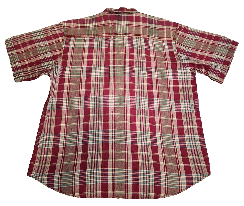 Camisa con botones Highland Outfitters para hombre talla L roja a cuadros manga corta Foto 3 de 4