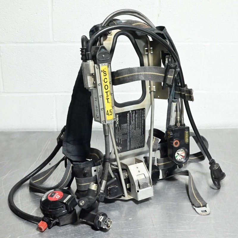 Scott 4.5 Air Pak SCBA Harness 4500 PSI Frame Firefighter Breathing w/ Vibralert