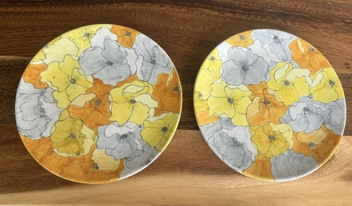 RARE FIND! Set Of 2 Ernestine 852AG Luncheon Plates Salerno Italy